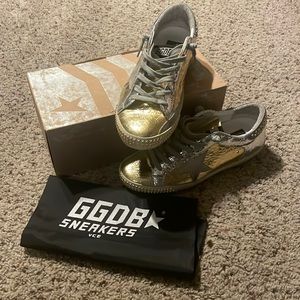 AMAZING gold and silver studded superstars - size 39